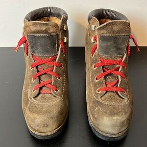 Vasque Vintage Womans Boots 